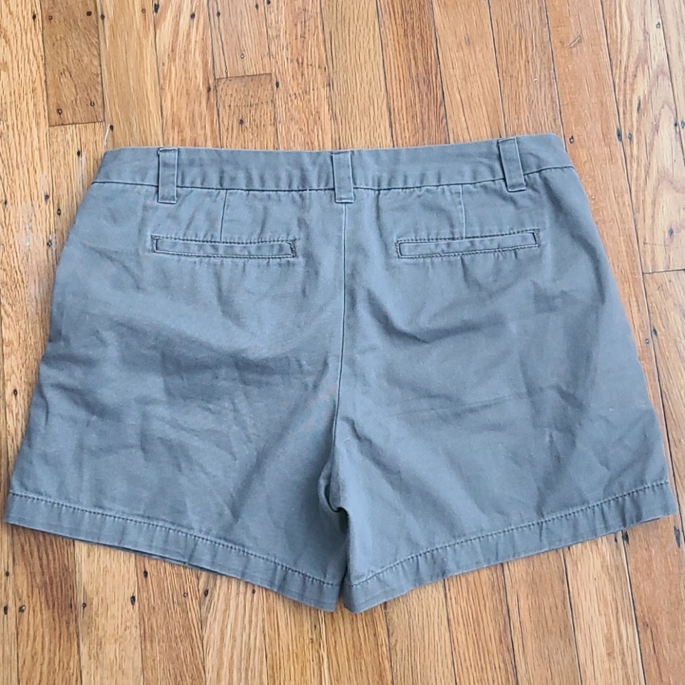 Grey shorts - Picture 2 of 3